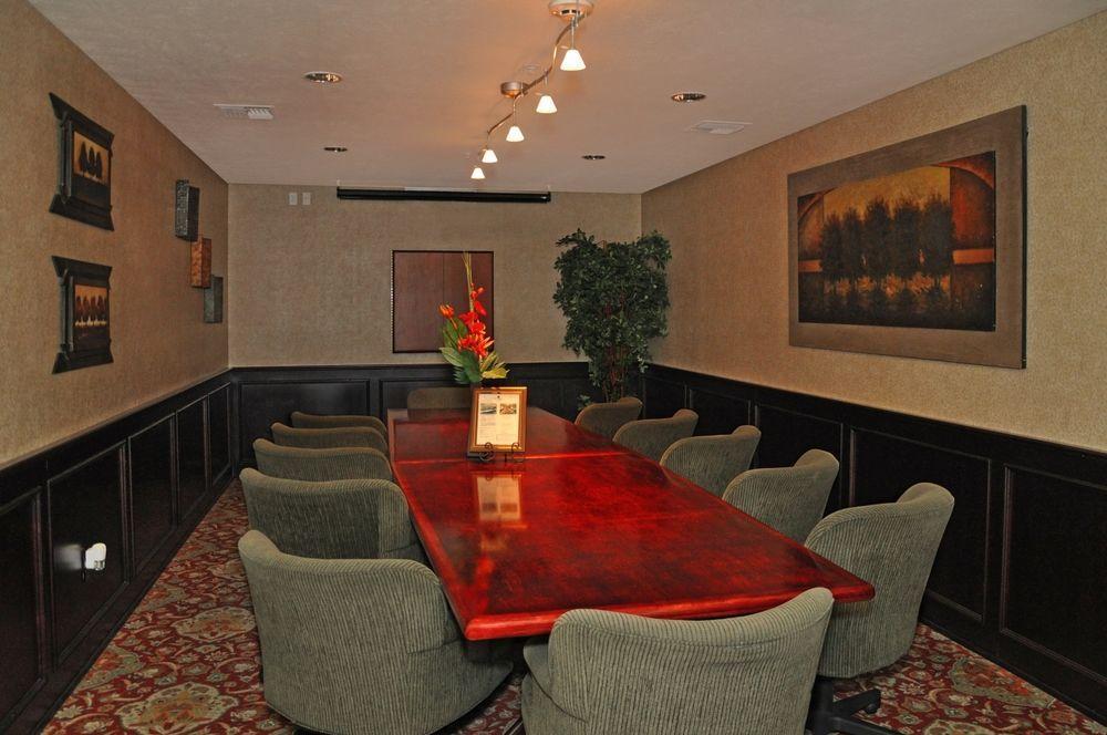 Oxford Suites Spokane Downtown Exterior photo