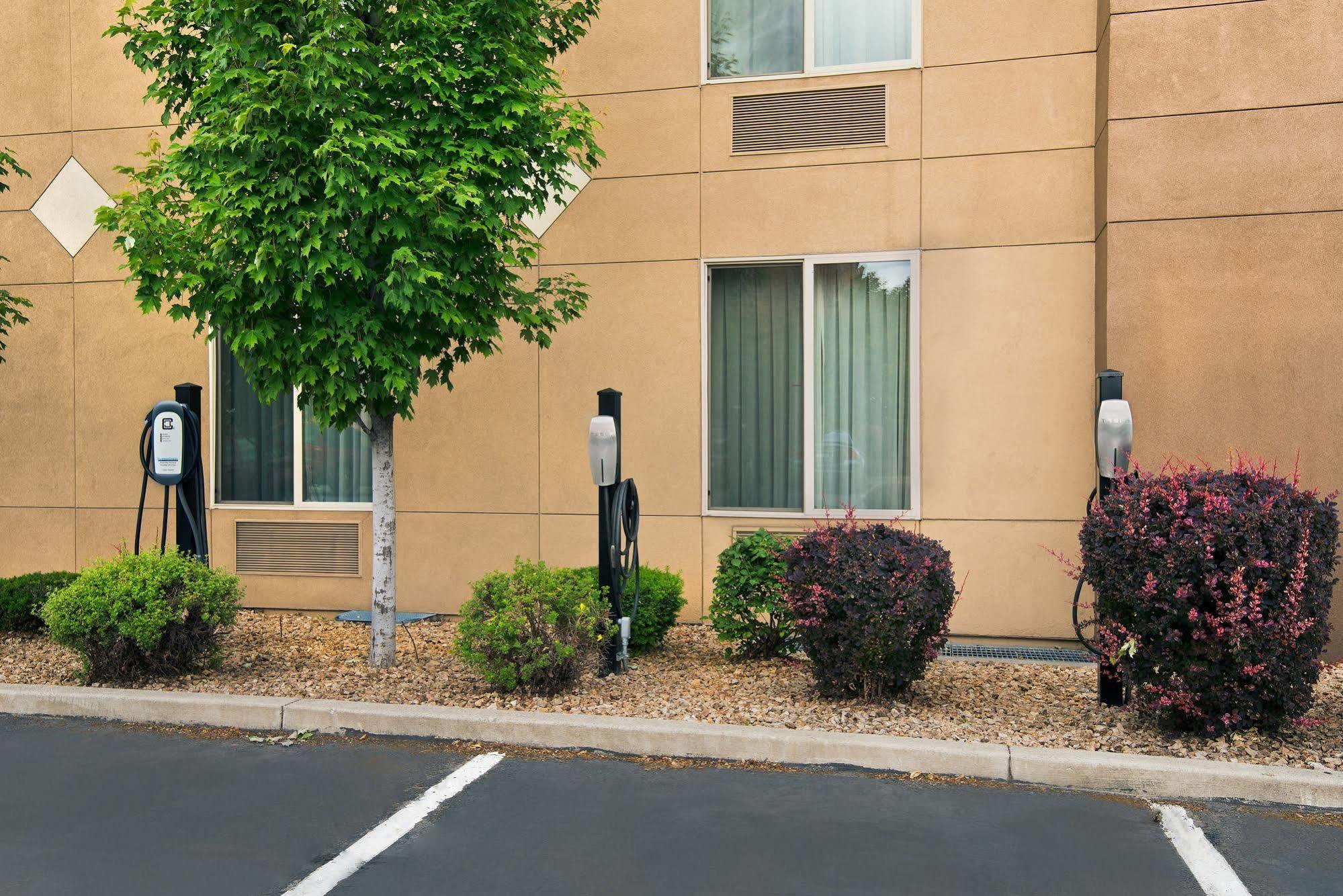 Oxford Suites Spokane Downtown Exterior photo
