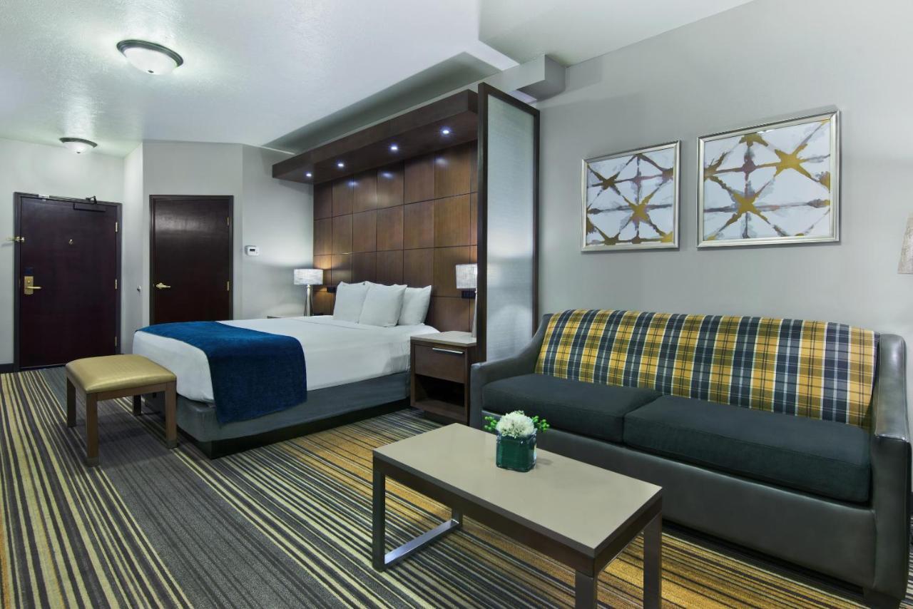 Oxford Suites Spokane Downtown Exterior photo