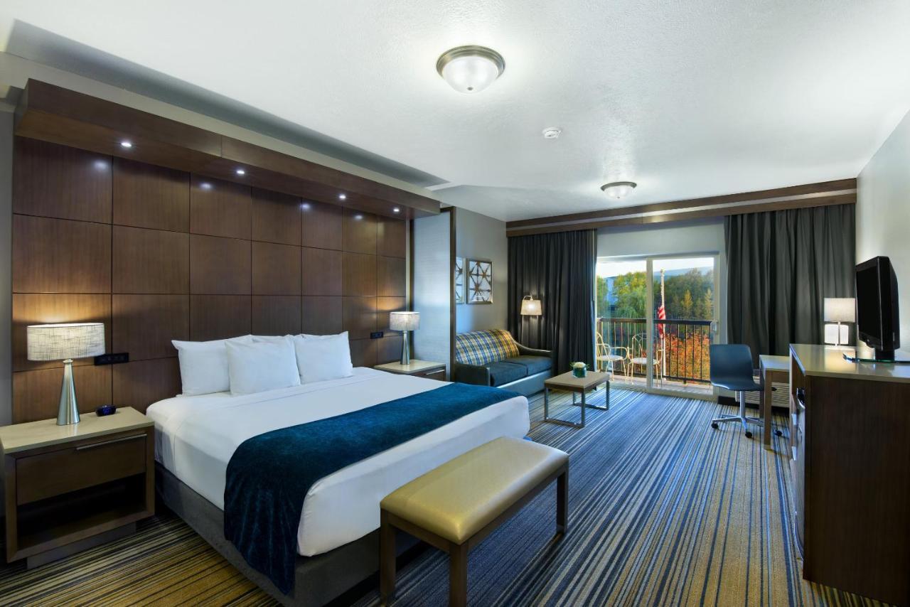 Oxford Suites Spokane Downtown Exterior photo