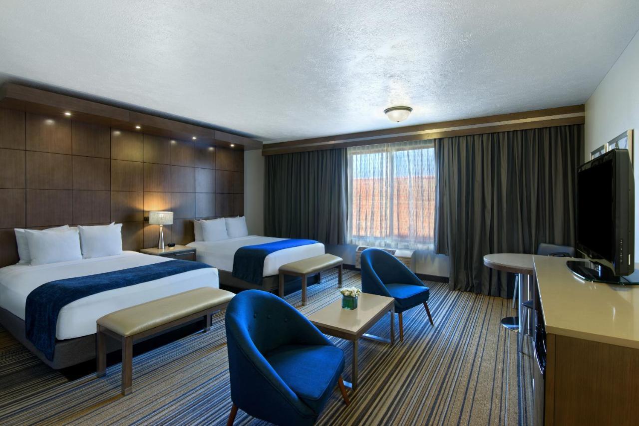 Oxford Suites Spokane Downtown Exterior photo